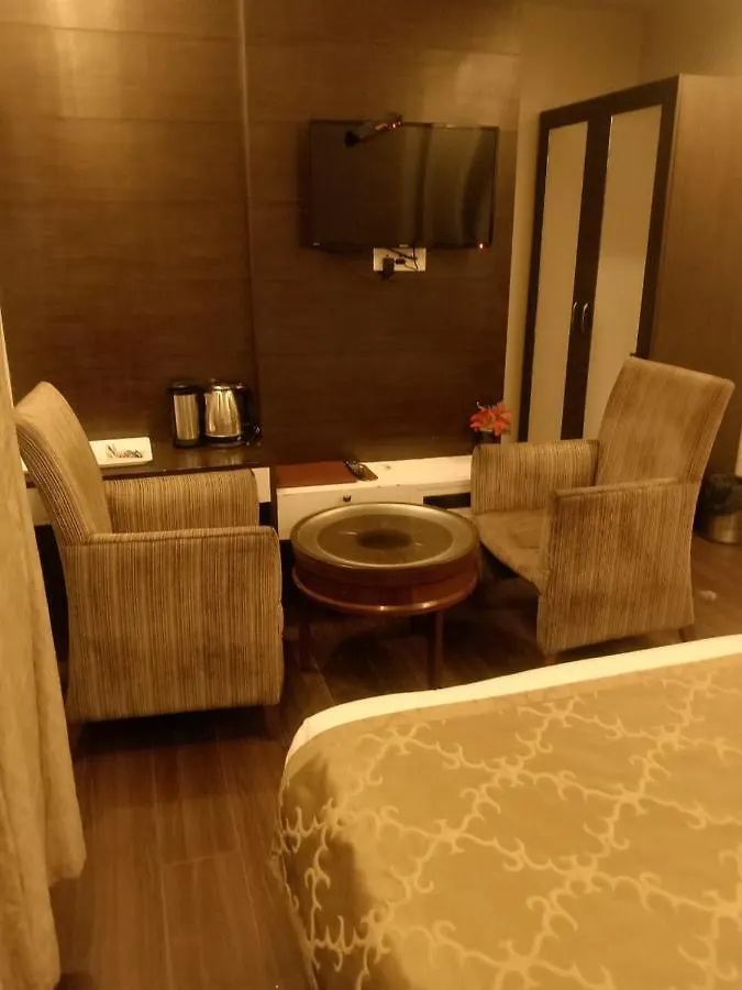 Hotel Wti Airport Grand Delhi New Delhi