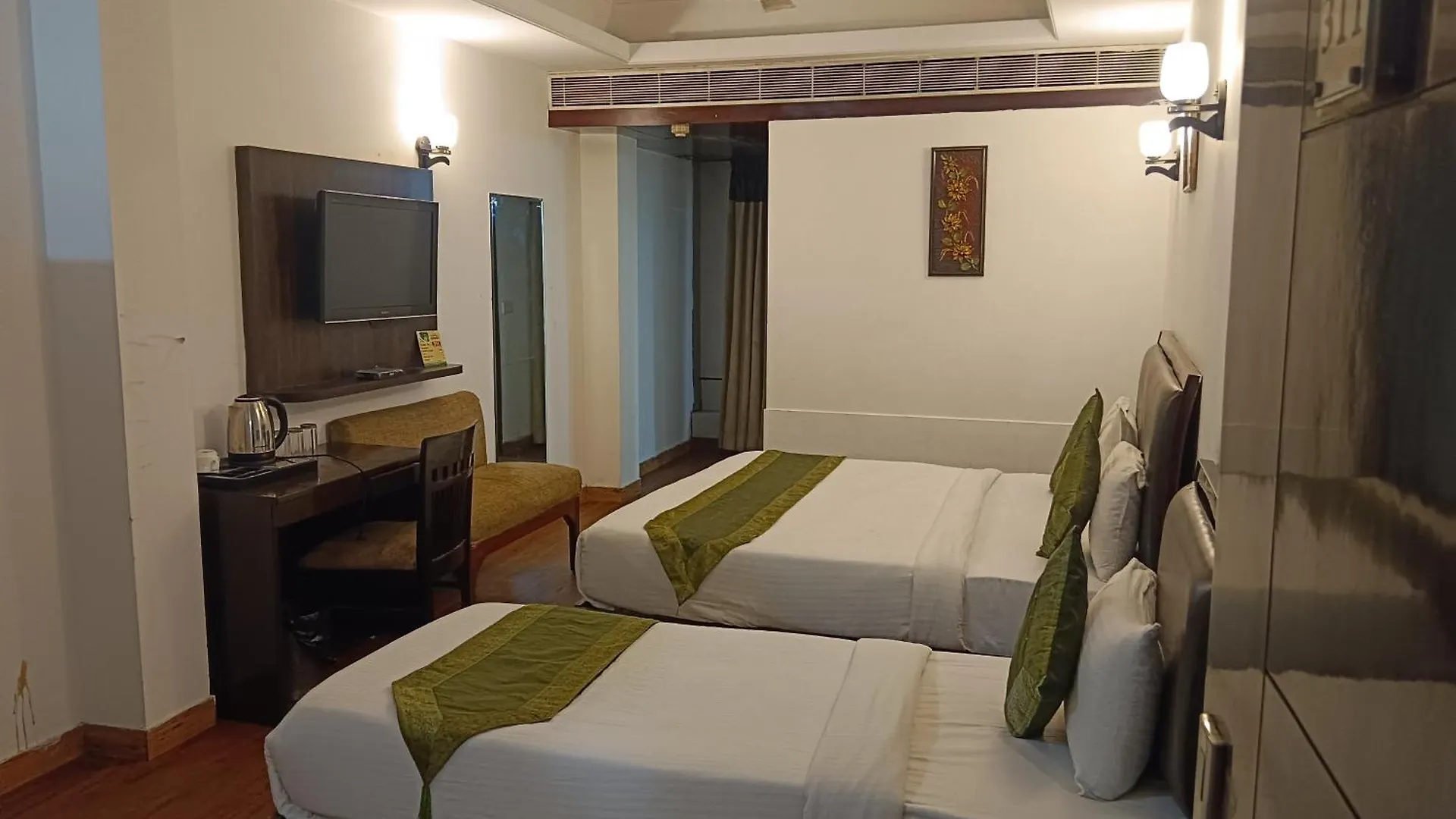 Hotel Wti Airport Grand Delhi New Delhi